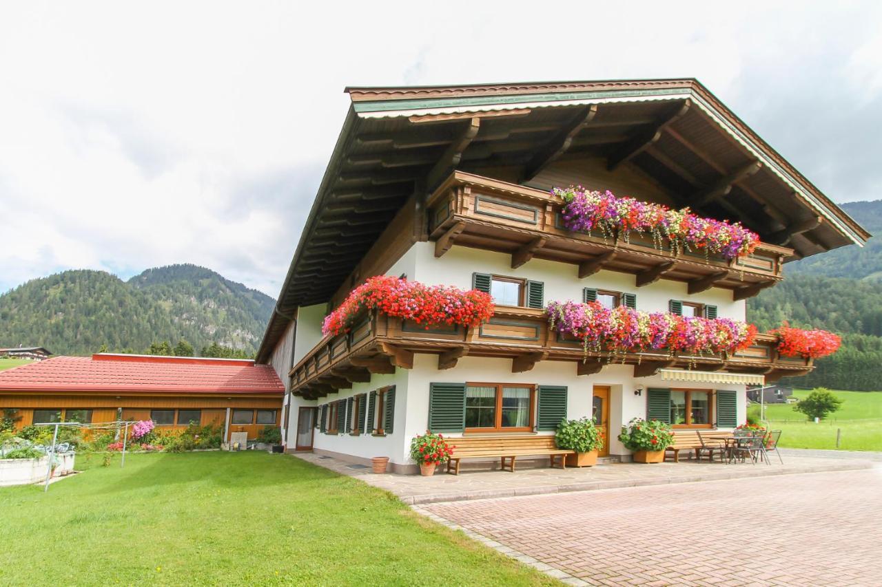Schneiderbauer Bed & Breakfast Waidring Exterior foto